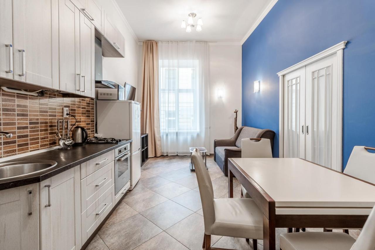 Nikolaj Kopernikus Apartment Lviv Kültér fotó